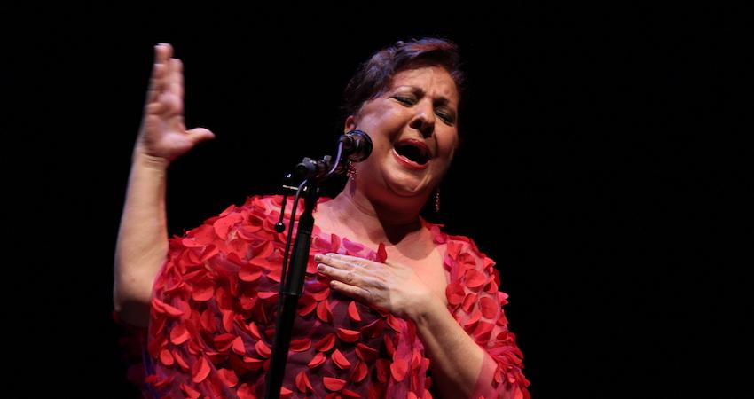 Carmen Linares