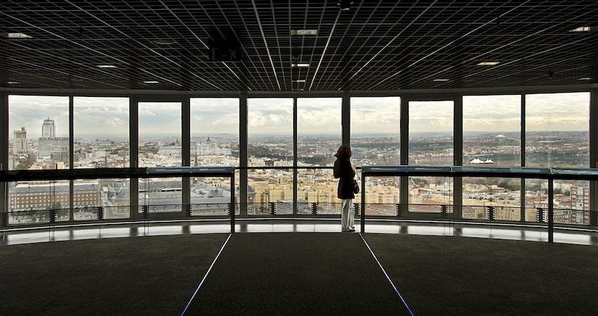 Faro de Moncloa 