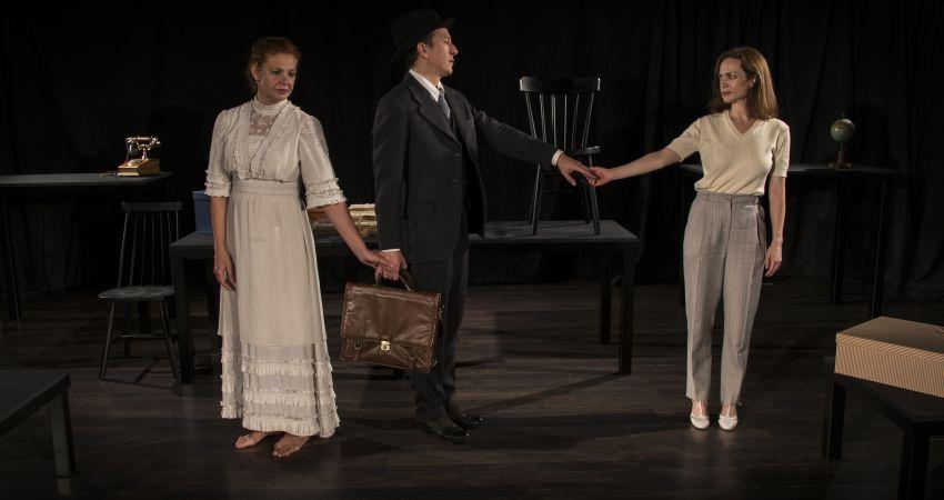 El Teatro Español recuerda la figura de Pedro Salinas en la obra 'Amor, amor, catástrofe'