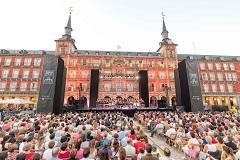 El Coro Nacional de España homenajea a la Plaza Mayor con Carmina Burana