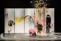 Naves Matadero estrena "Mystery Magnet", de la artista belga Miet Warlop