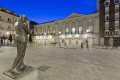 Se abre el proceso de selección para las direcciones del Español y las Naves de Matadero